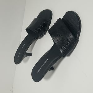 Donald Pliner sandel Size 75